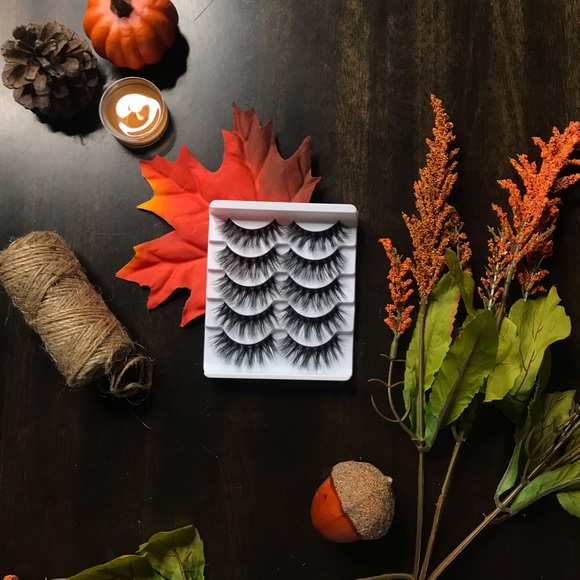 NEW!! ๐ฅ SEMI WISPY MINK FULL LASHES - Picture 4 of 7